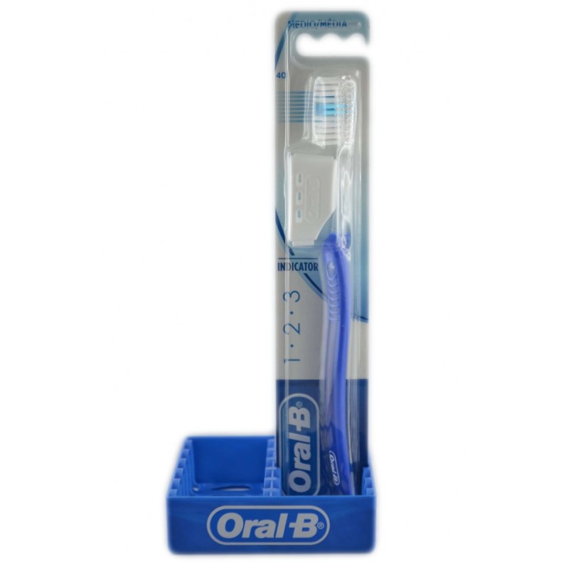 Oral-B Spazzolino Indicator 40 Medio