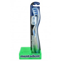 8717644299180 Mentadent Spazzolino Ultra-Reach Medio 1pz